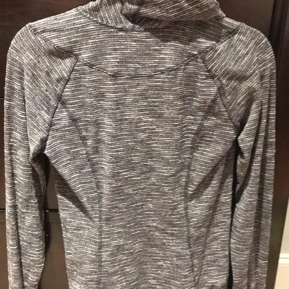 Lululemon Pullover - image 4